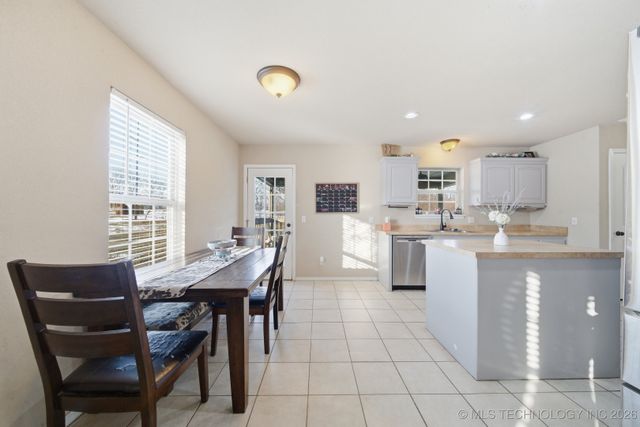 107 E 116th Place, Jenks, OK 74037