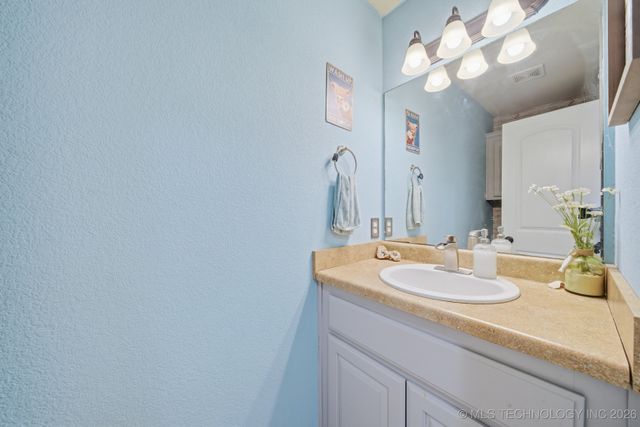 107 E 116th Place, Jenks, OK 74037