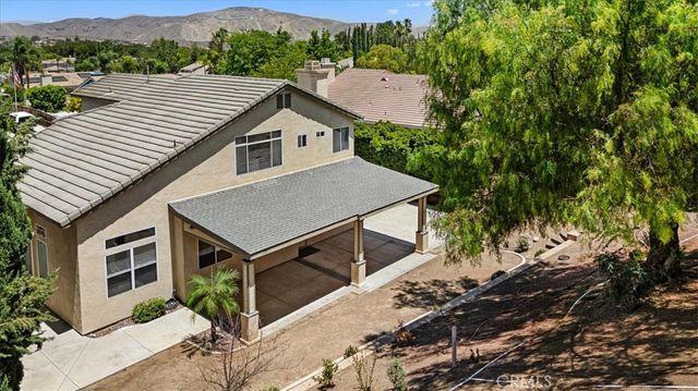1584 Meadowlark, Corona, CA 92881