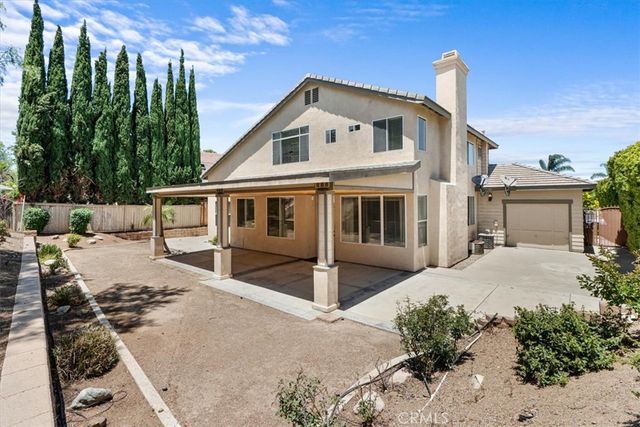 1584 Meadowlark, Corona, CA 92881