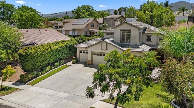 1584 Meadowlark, Corona, CA 92881
