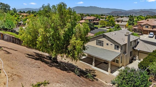 1584 Meadowlark, Corona, CA 92881