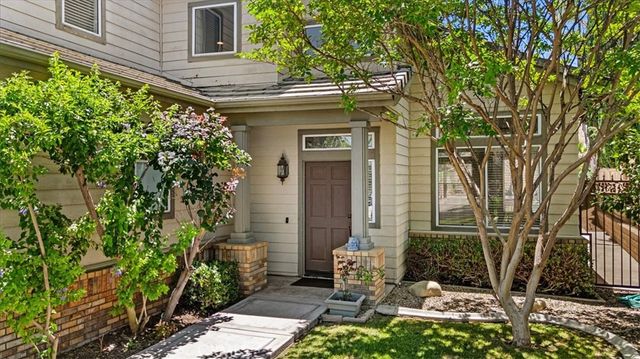 1584 Meadowlark, Corona, CA 92881