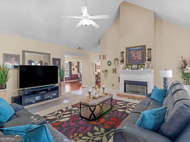 105 Alexander Drive, Mcdonough, GA 30252