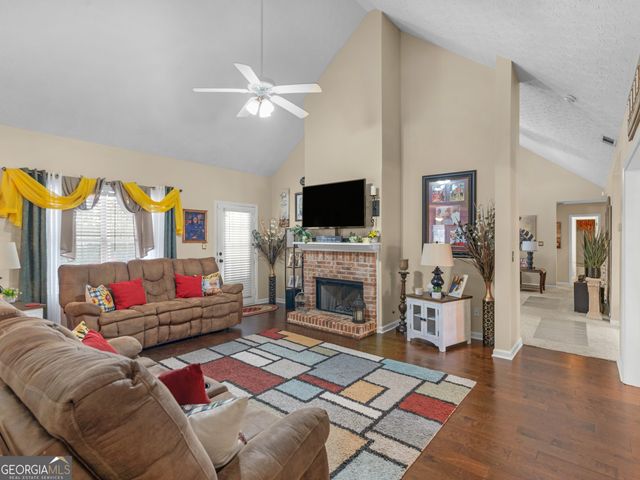 105 Alexander Drive, Mcdonough, GA 30252