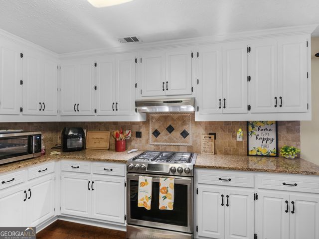 105 Alexander Drive, Mcdonough, GA 30252