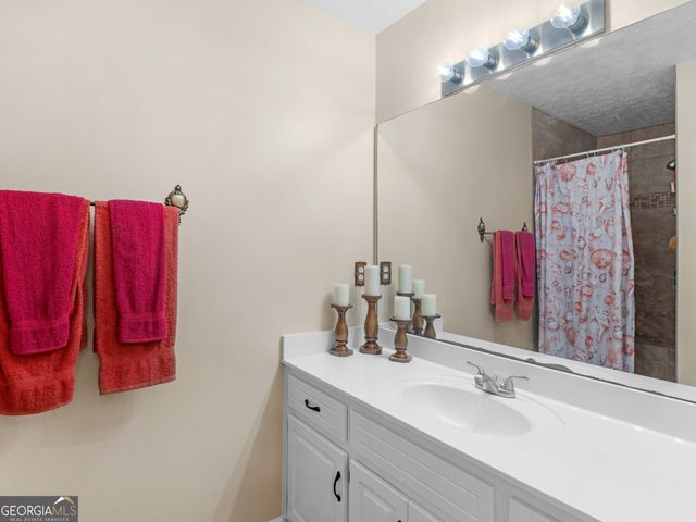 105 Alexander Drive, Mcdonough, GA 30252