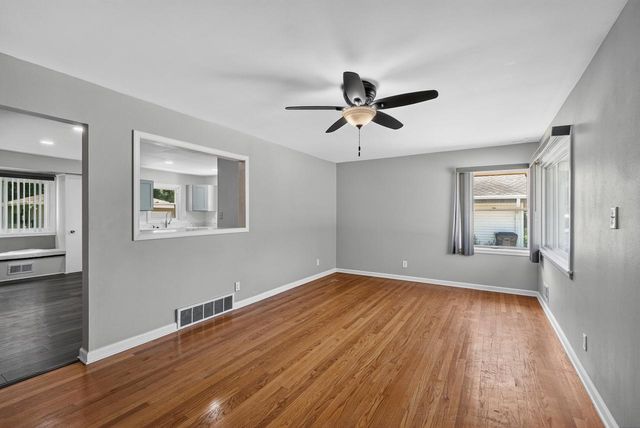 6540 N 91st STREET, Milwaukee, WI 53224