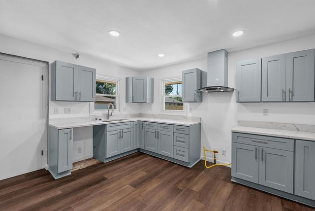 6540 N 91st STREET, Milwaukee, WI 53224