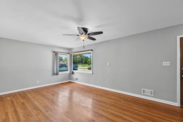 6540 N 91st STREET, Milwaukee, WI 53224