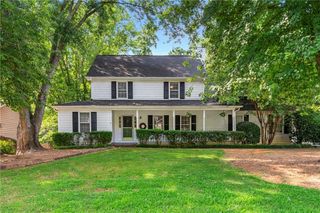 1938 Kelvin Drive, Lawrenceville, GA 30043