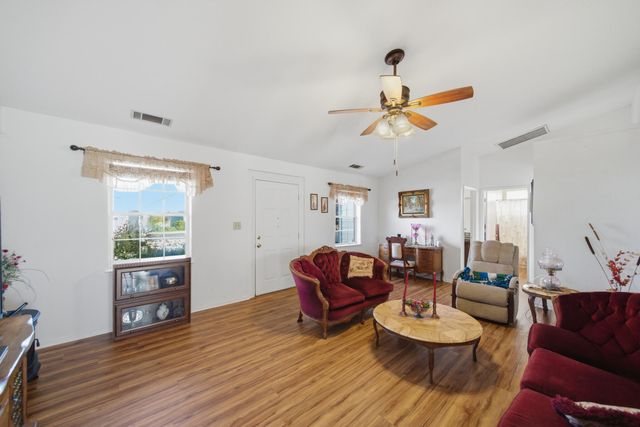 19651 Valley Ford Drive, Cottonwood, CA 96022