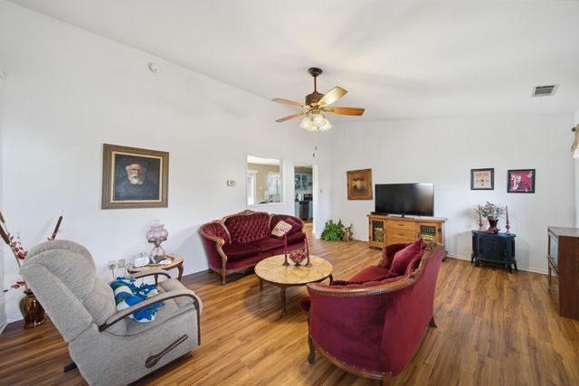 19651 Valley Ford Drive, Cottonwood, CA 96022