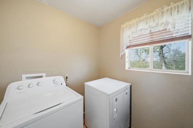 19651 Valley Ford Drive, Cottonwood, CA 96022