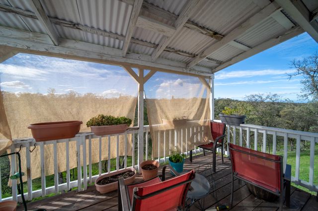 19651 Valley Ford Drive, Cottonwood, CA 96022