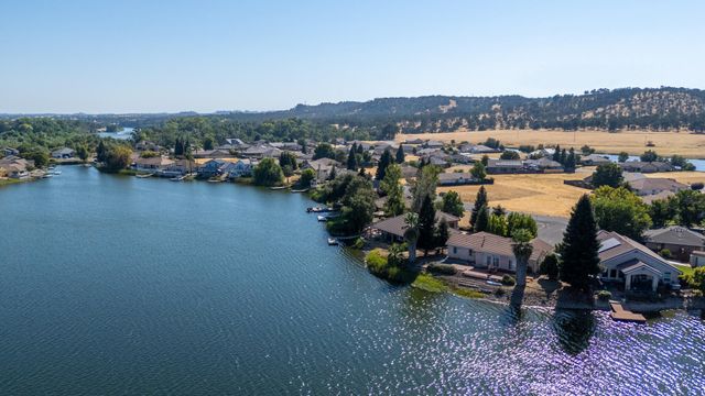 19651 Valley Ford Drive, Cottonwood, CA 96022