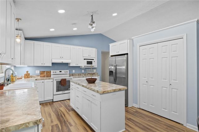 291 Creighton Lane, Greece, NY 14612