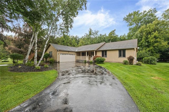 291 Creighton Lane, Greece, NY 14612