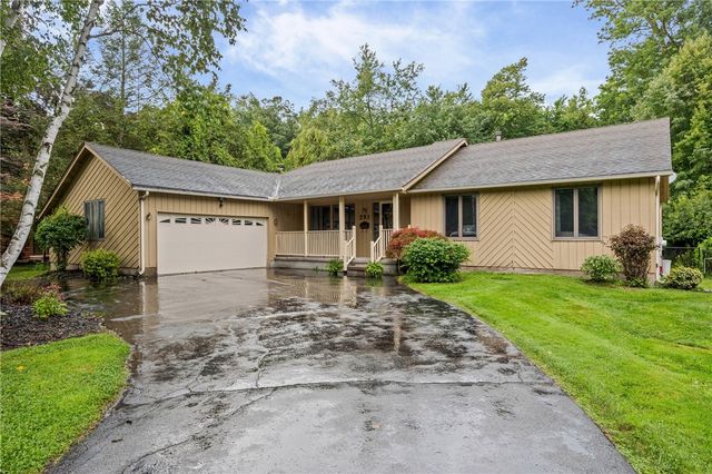 291 Creighton Lane, Greece, NY 14612