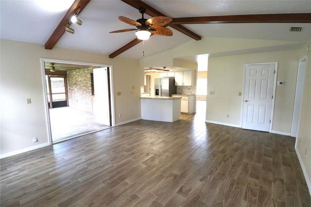 1023 REDBUD CIRCLE, Plant City, FL 33563