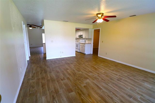 1023 REDBUD CIRCLE, Plant City, FL 33563