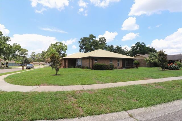 1023 REDBUD CIRCLE, Plant City, FL 33563