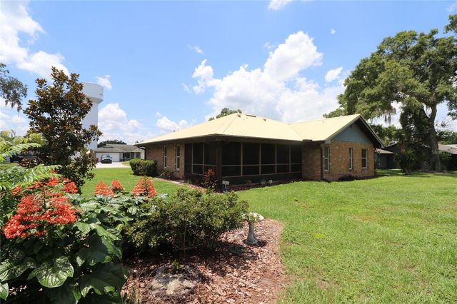 1023 REDBUD CIRCLE, Plant City, FL 33563