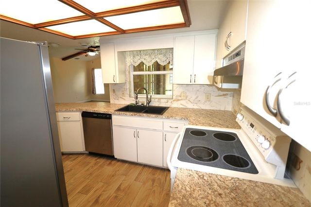 1023 REDBUD CIRCLE, Plant City, FL 33563
