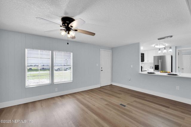 8317 MC GLOTHLIN Street, Jacksonville, FL 32210
