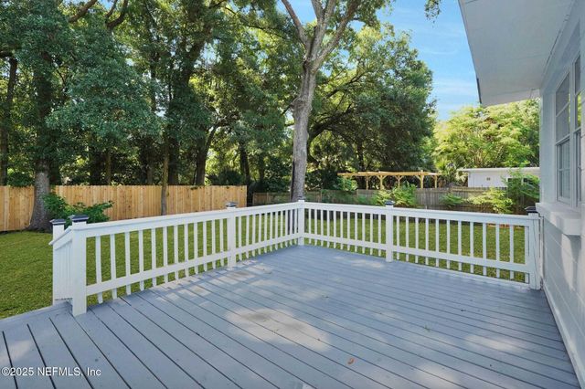 8317 MC GLOTHLIN Street, Jacksonville, FL 32210