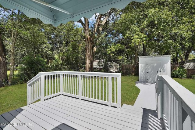 8317 MC GLOTHLIN Street, Jacksonville, FL 32210