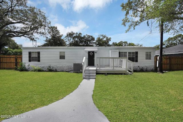 8317 MC GLOTHLIN Street, Jacksonville, FL 32210
