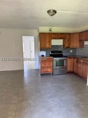 95 NE 41st St I129, Oakland Park, FL 33334