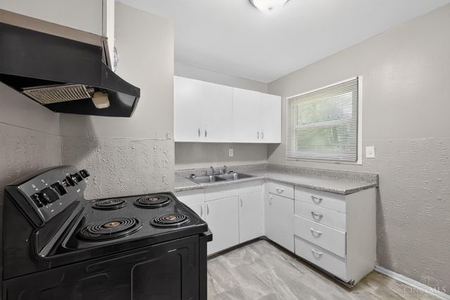 1739 Monterey Court, Cincinnati, OH 45223