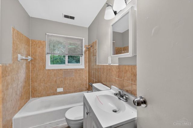 1739 Monterey Court, Cincinnati, OH 45223