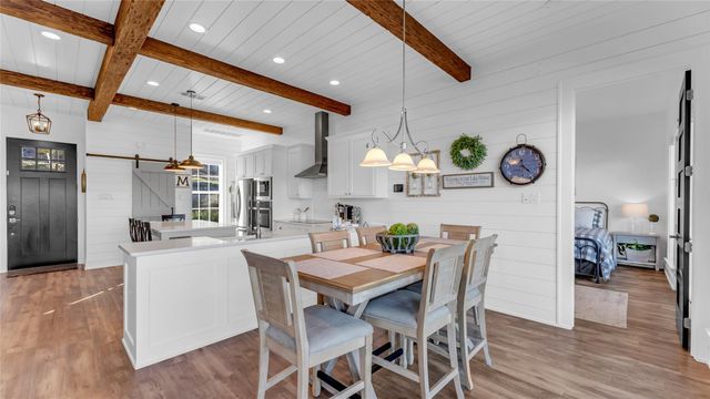 508 Los Escondidos ST, Marble Falls, TX 78654