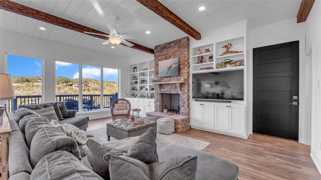 508 Los Escondidos ST, Marble Falls, TX 78654