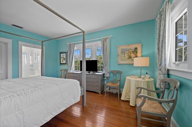 141 Chilean Avenue, Palm Beach, FL 33480
