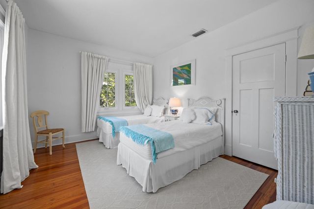141 Chilean Avenue, Palm Beach, FL 33480