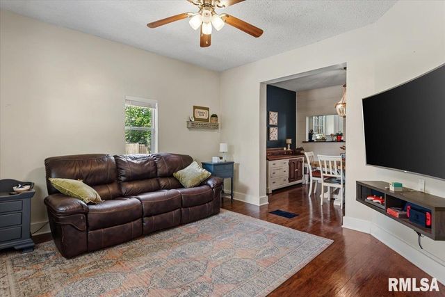 700 S English Avenue, Springfield, IL 62704