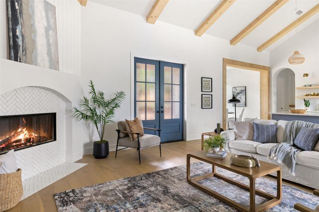 60 War Bonnet, Wimberley, TX 78676