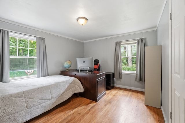 51 Whittemore Rd, Sturbridge, MA 01566