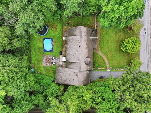 51 Whittemore Rd, Sturbridge, MA 01566
