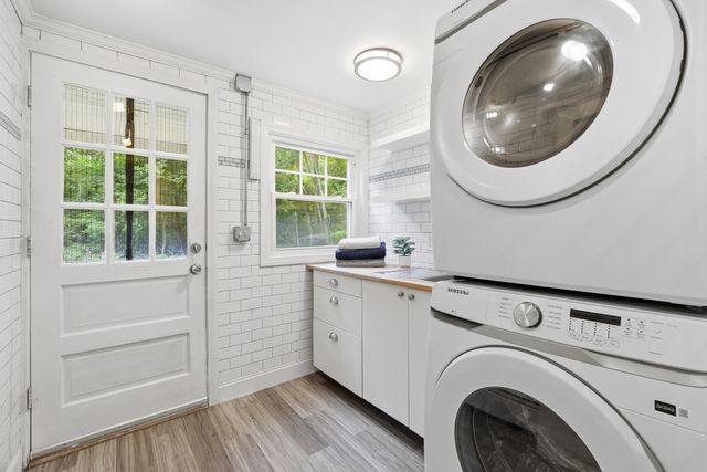 51 Whittemore Rd, Sturbridge, MA 01566