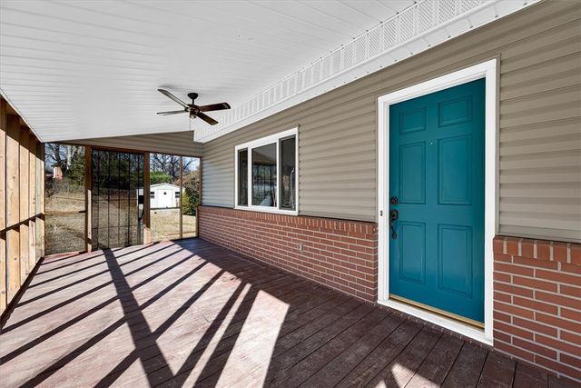 433 Pineview Drive, Pickens, SC 29671