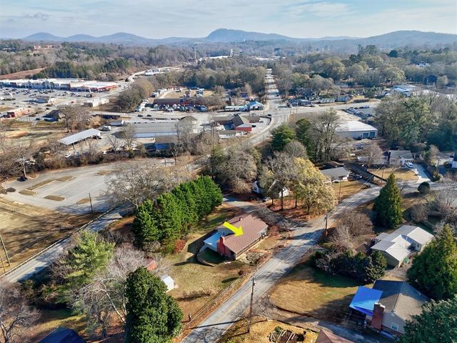 433 Pineview Drive, Pickens, SC 29671