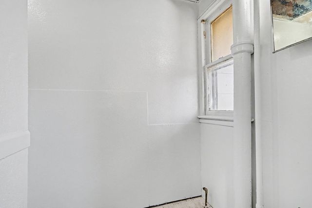 180 Calhoun Street, Battle Creek, MI 49017