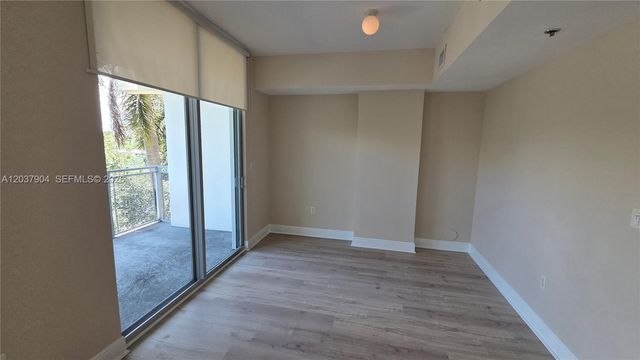 3001 SW 27th Ave L402, Miami, FL 33133