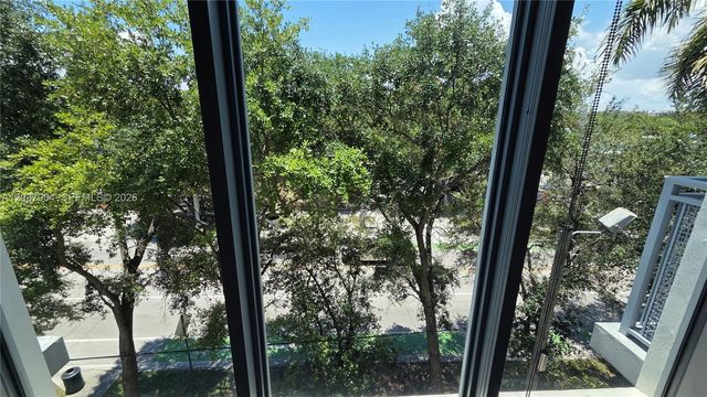 3001 SW 27th Ave L402, Miami, FL 33133