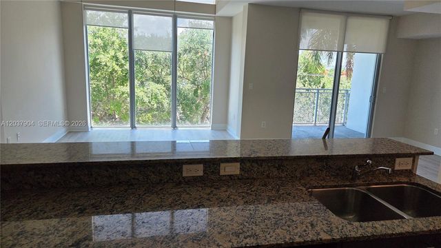 3001 SW 27th Ave L402, Miami, FL 33133
